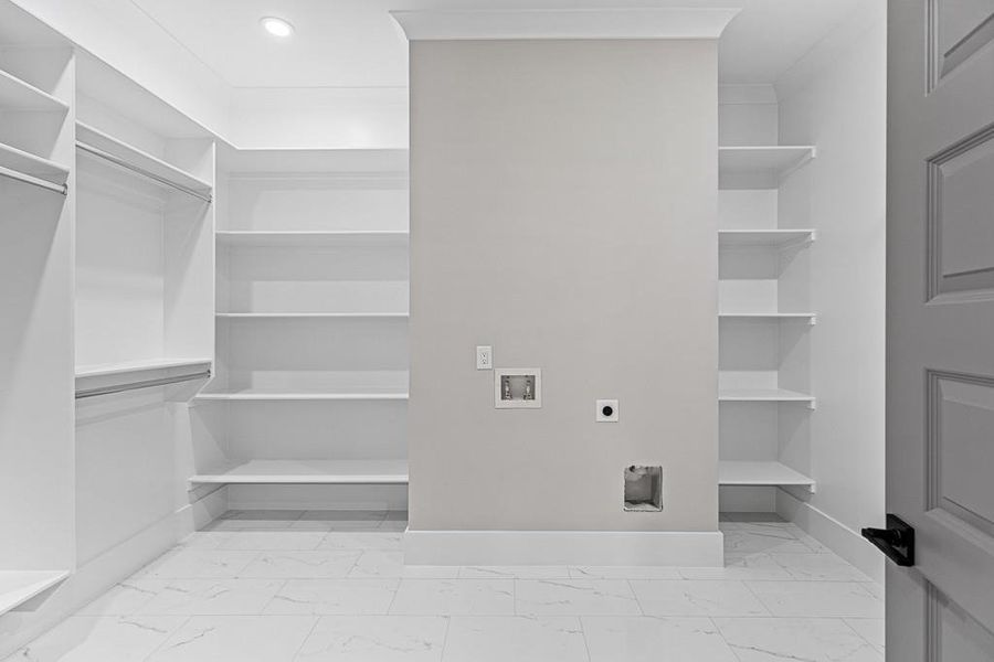 Spacious, unfurnished interior of a new home in , Jefferson (Image 39).