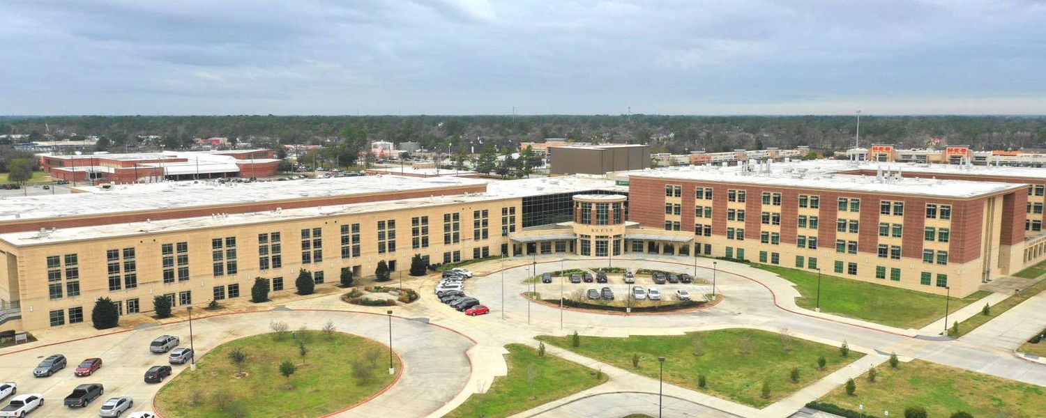 This home is conveniently located near Klein High School, known for its strong academic programs, excellent extracurricular opportunities, and commitment to student success. Enjoy the convenience of a short commute while being part of a well-respected school district.