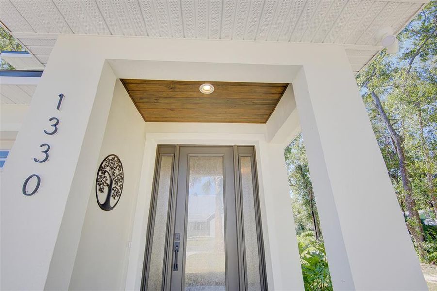 Exterior details and patio area of a home in , Mount Dora (Image 32).
