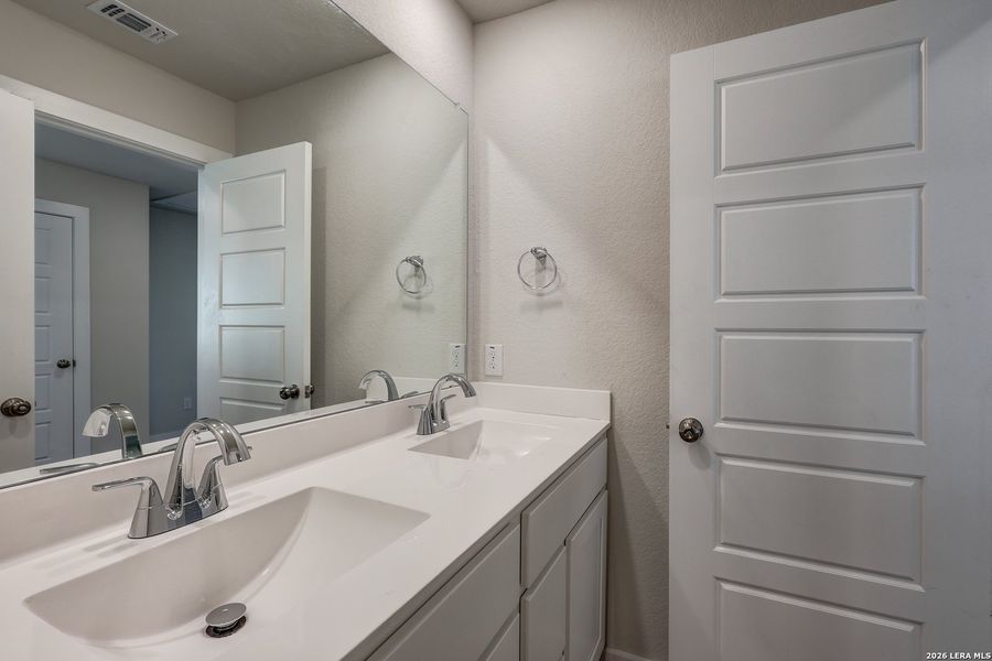 Furnished interior view inside a new home in Mesa Vista, San Antonio (Image 8).