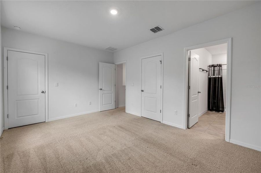 Spacious, unfurnished interior of a new home in , Daytona Beach (Image 35). Spacious, unfurnished interior of a new home in , Daytona Beach (Image 35).