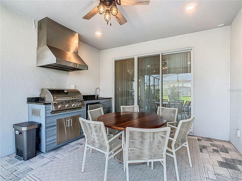 Furnished interior view inside a new home in , Orlando (Image 39).