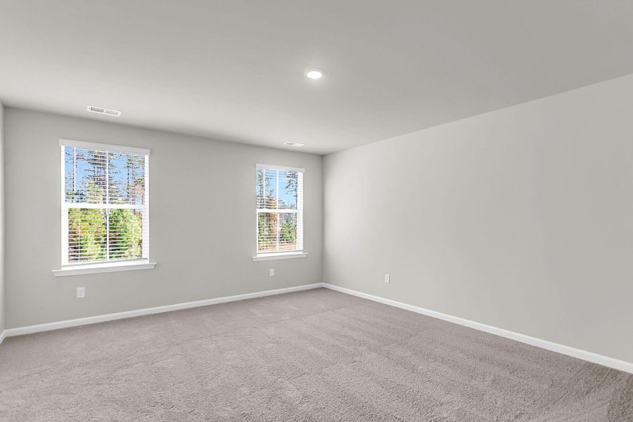 Spacious, unfurnished interior of a new home in Wildcat Chase, Summerville (Image 34).