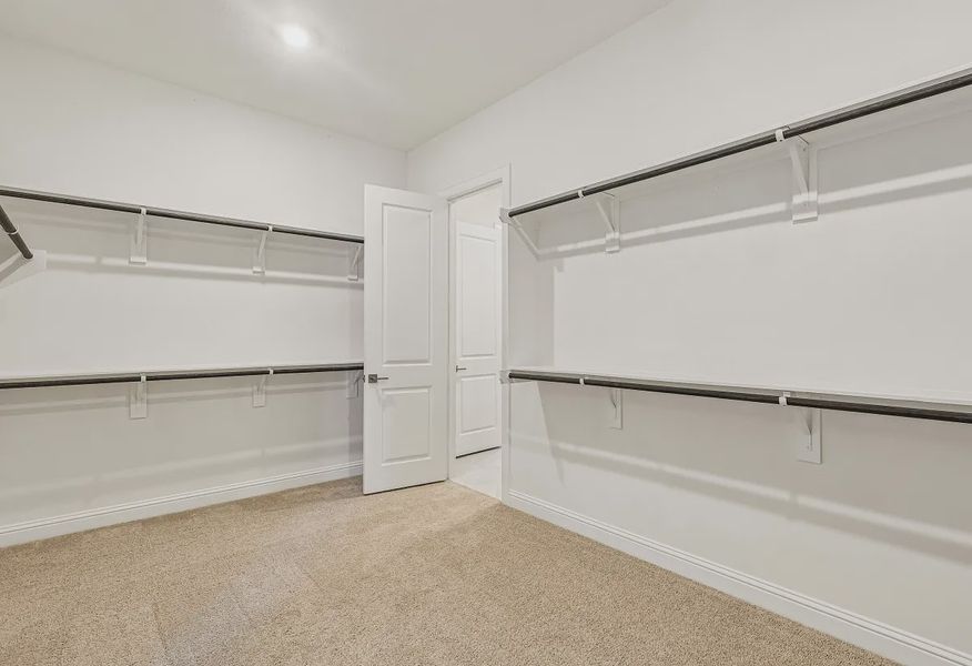 Homesite 7007 Closet - 14 of 24