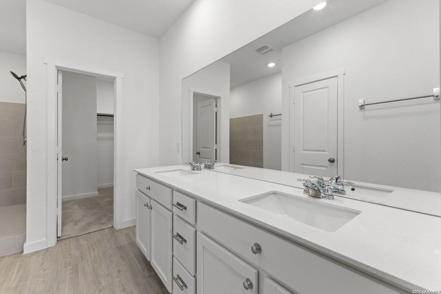 Furnished interior view inside a new home in Grace Valley, Marion (Image 10).