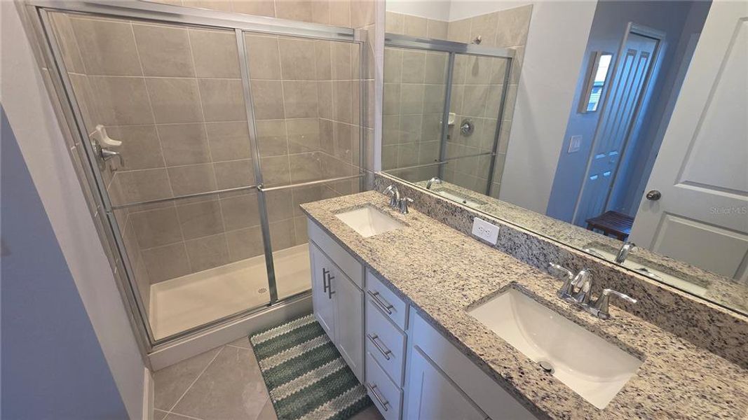 Furnished interior view inside a new home in , Bradenton (Image 17).