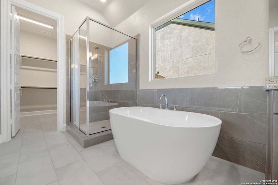 Furnished interior view inside a new home in Ventana, Bulverde (Image 5).