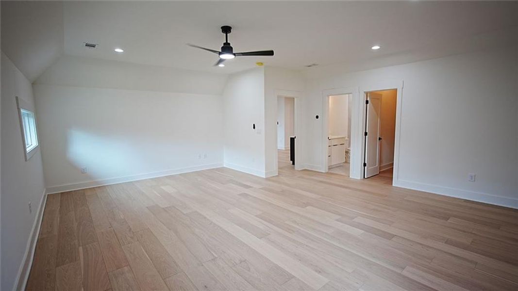 Spacious, unfurnished interior of a new home in , Flowery Branch (Image 36).