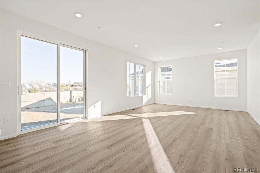 Spacious, unfurnished interior of a new home in The Nest Classic at Canyon Creek, Erie (Image 32).