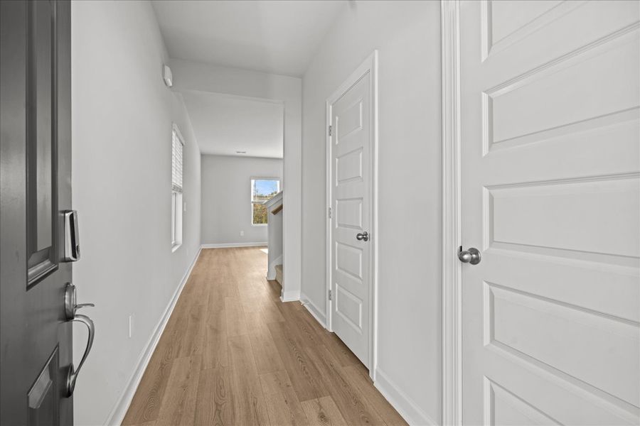 Spacious, unfurnished interior of a new home in Creek Ridge - Heritage Collection, Spartanburg (Image 12).