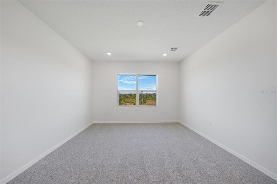 Spacious, unfurnished interior of a new home in Turnleaf, Punta Gorda (Image 19). Spacious, unfurnished interior of a new home in Turnleaf, Punta Gorda (Image 19).
