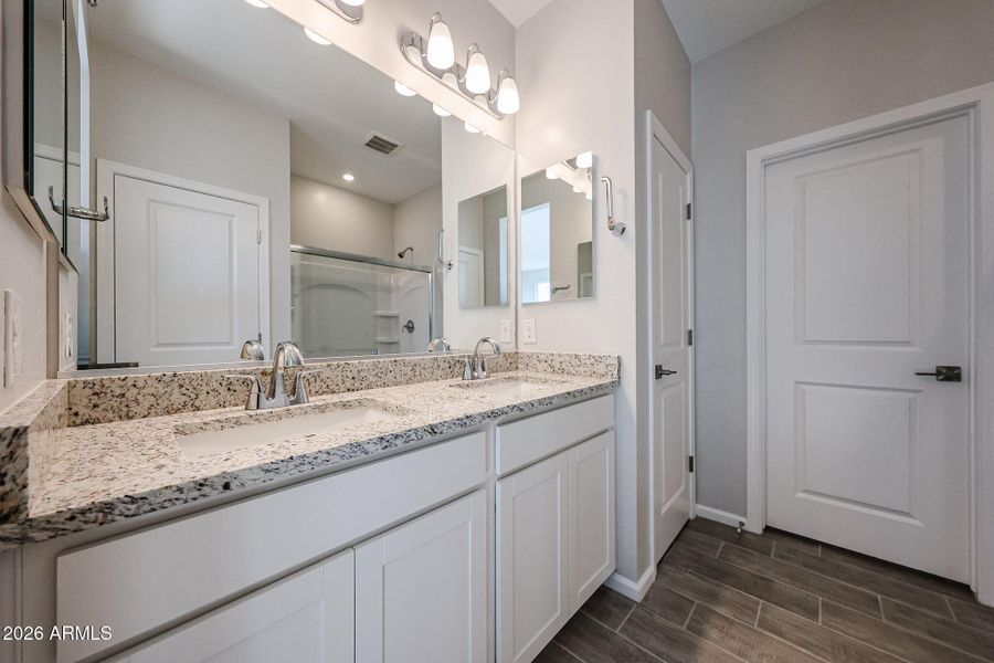 19_Radiant-Superstition-Vista_New-Home-f