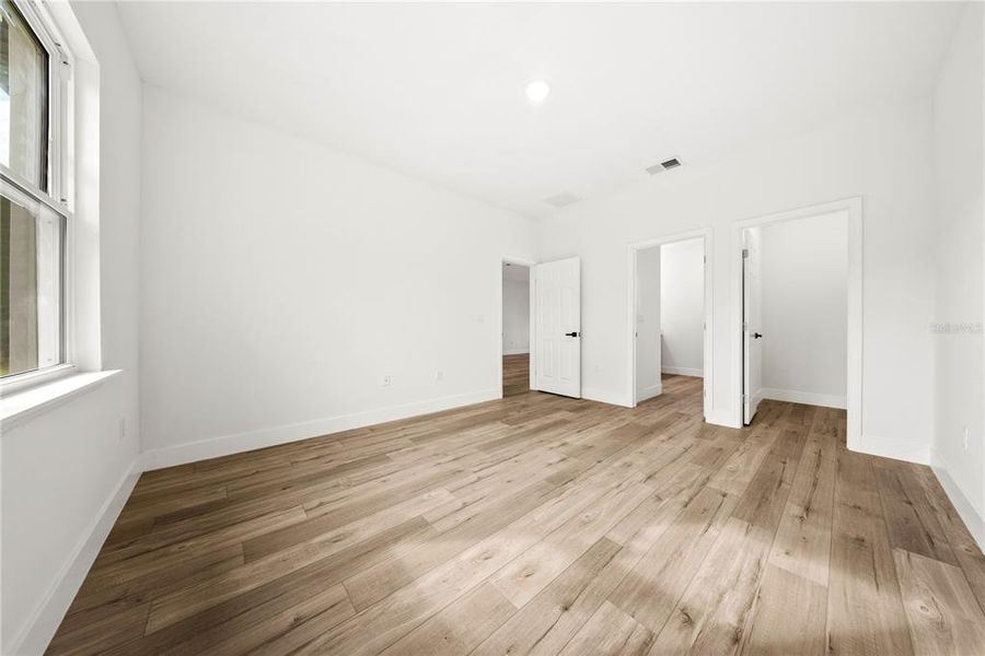 Spacious, unfurnished interior of a new home in , Dunnellon (Image 16).