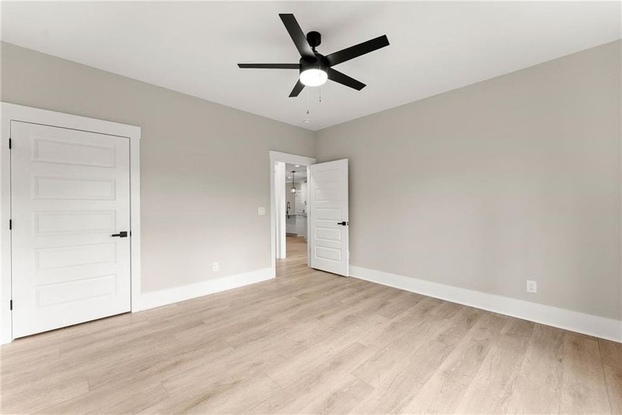 Spacious, unfurnished interior of a new home in , Clarkesville (Image 26).