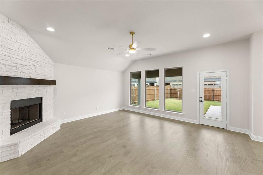 1780 Vista-Living Room-1 1780 Vista-Living Room-1