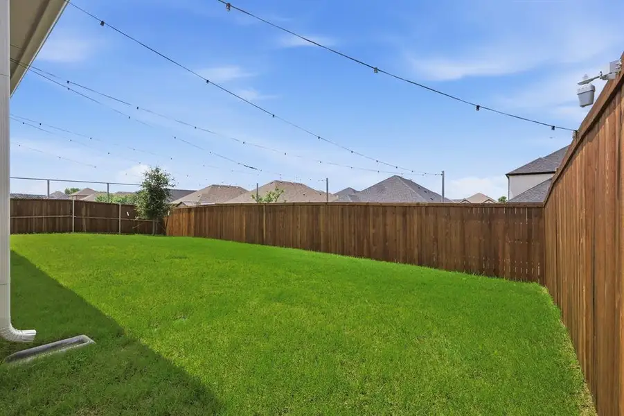 Exterior details and patio area of a home in , Forney (Image 4).