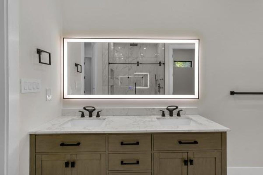 Image 101 of a home in .