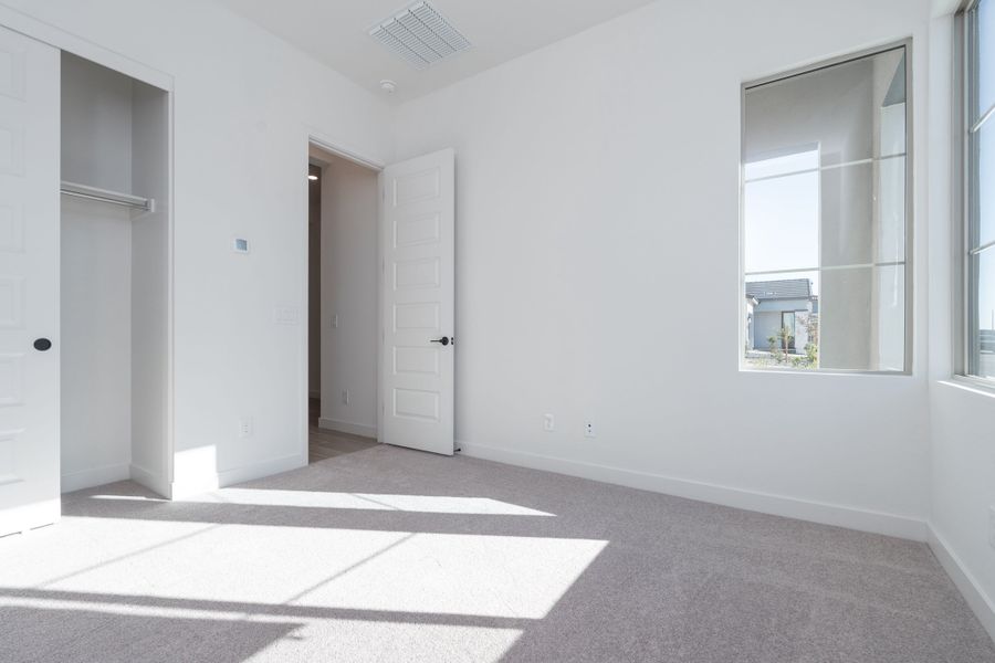 Spacious, unfurnished interior of a new home in Soleo, San Tan Valley (Image 13).