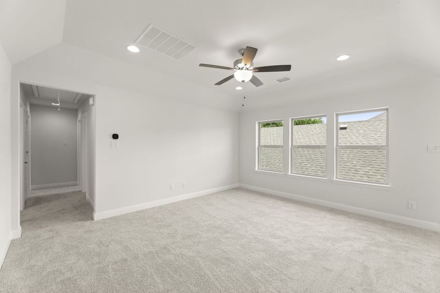 Spacious, unfurnished interior of a new home in Villas at Long Branch, Rowlett (Image 21). Spacious, unfurnished interior of a new home in Villas at Long Branch, Rowlett (Image 21).