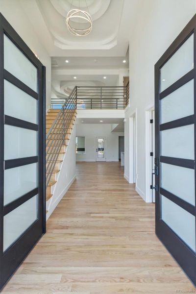 Spacious, unfurnished interior of a new home in , Aurora (Image 20).