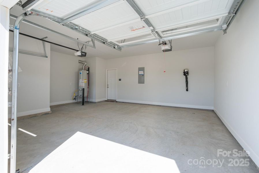 Spacious, unfurnished interior of a new home in Pine Trace, Gastonia (Image 20).