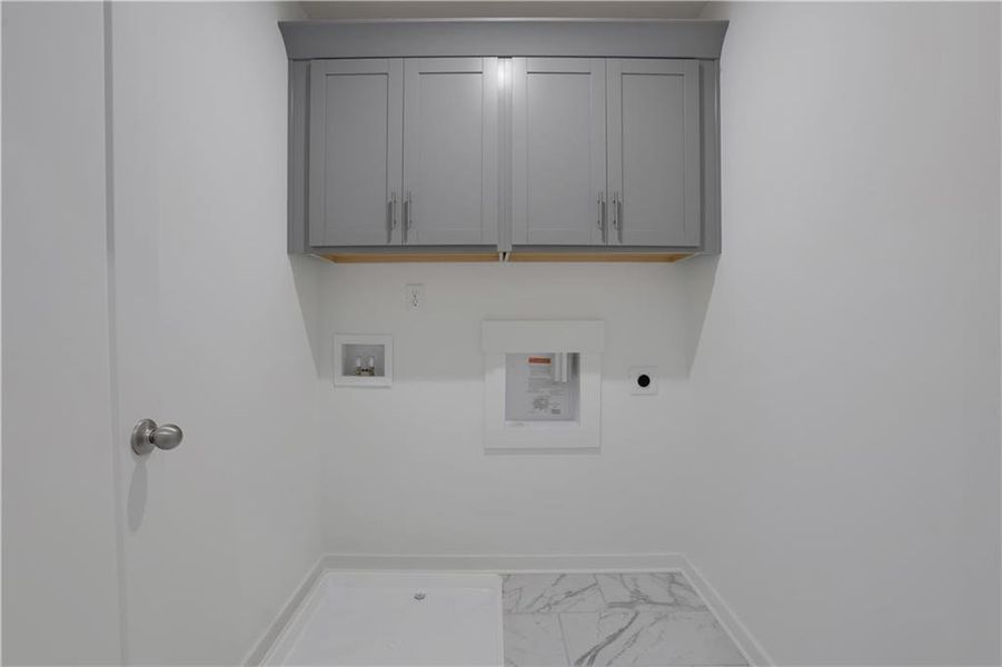 Spacious, unfurnished interior of a new home in The Groves at Myrtle, Roswell (Image 11).