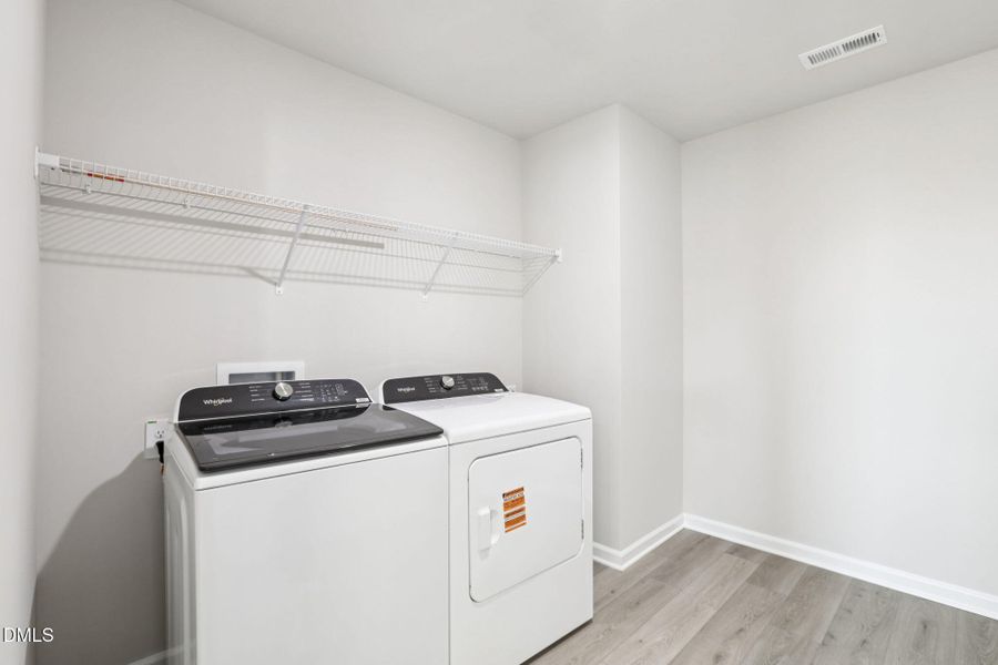 19-web-or-mls-Raleigh- River Glen-38 Hof