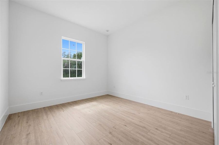 Spacious, unfurnished interior of a new home in , Ocala (Image 30).