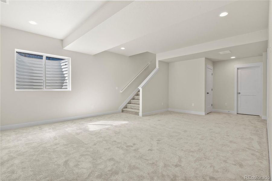 Spacious, unfurnished interior of a new home in , Colorado Springs (Image 30).
