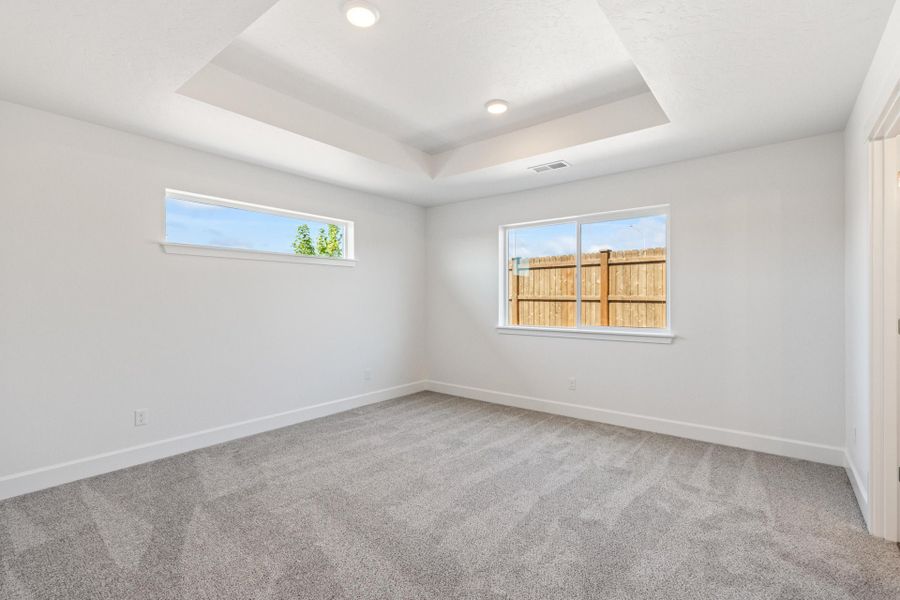 Spacious, unfurnished interior of a new home in IronHorse, Prineville (Image 12). Spacious, unfurnished interior of a new home in IronHorse, Prineville (Image 12).