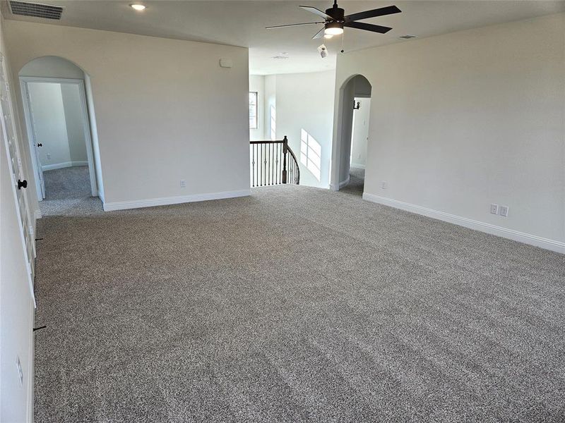 Spacious, unfurnished interior of a new home in Corner Stone Ranch, Howe (Image 24).