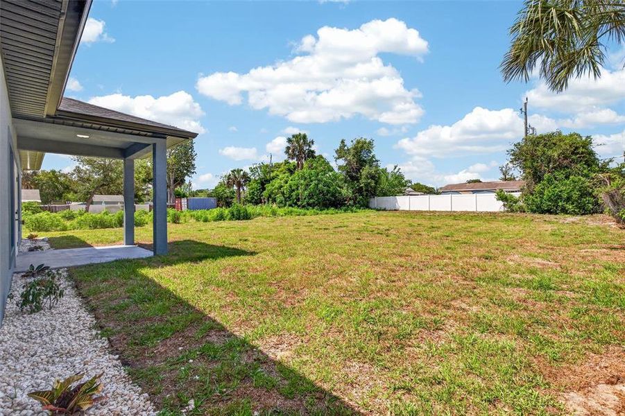 Exterior details and patio area of a home in , Ormond Beach (Image 30).