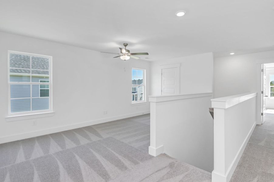 Spacious, unfurnished interior of a new home in Ashton Lakes, Lexington (Image 37).