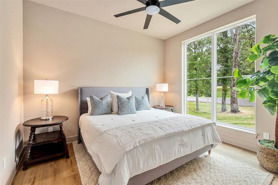 on main floor with ensuite on main floor with ensuite