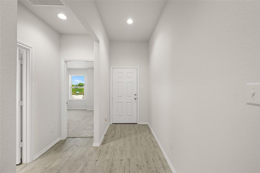 313 Comanche- Entry-1 313 Comanche- Entry-1