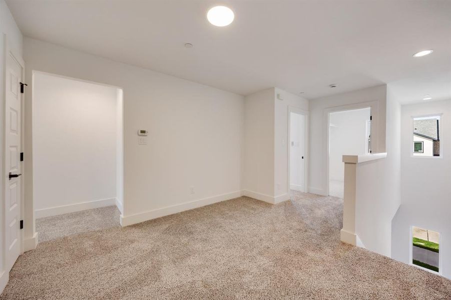 Spacious, unfurnished interior of a new home in , Rowlett (Image 9). Spacious, unfurnished interior of a new home in , Rowlett (Image 9).