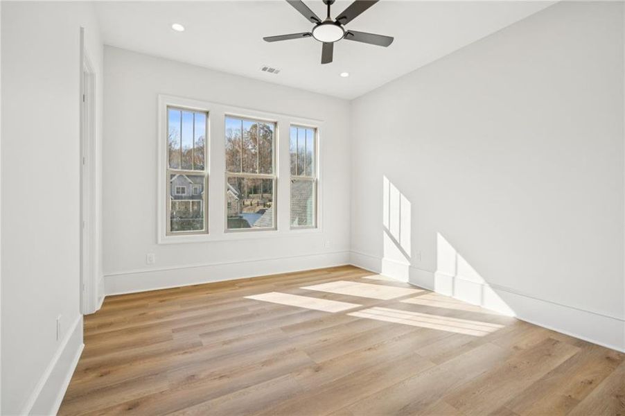Spacious, unfurnished interior of a new home in , Gainesville (Image 21).
