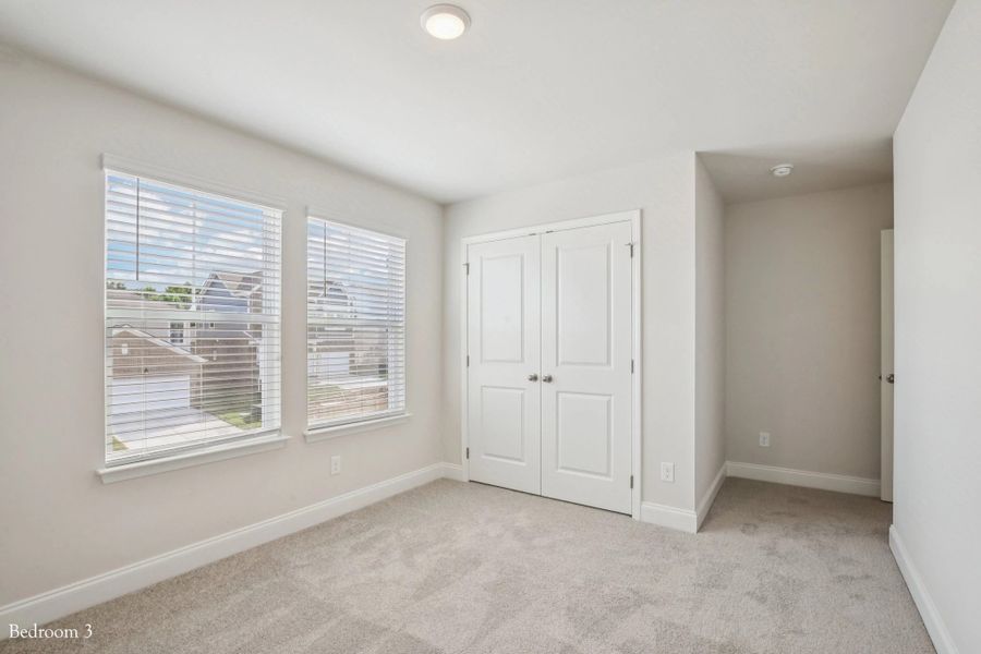 Spacious, unfurnished interior of a new home in Cades Bluff, Lebanon (Image 25).