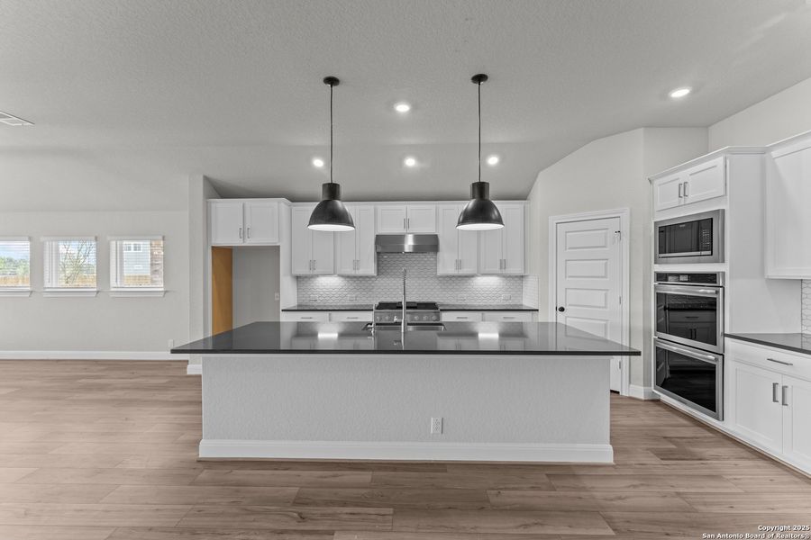 Furnished interior view inside a new home in Davis Ranch 60', San Antonio (Image 11). Furnished interior view inside a new home in Davis Ranch 60', San Antonio (Image 11).