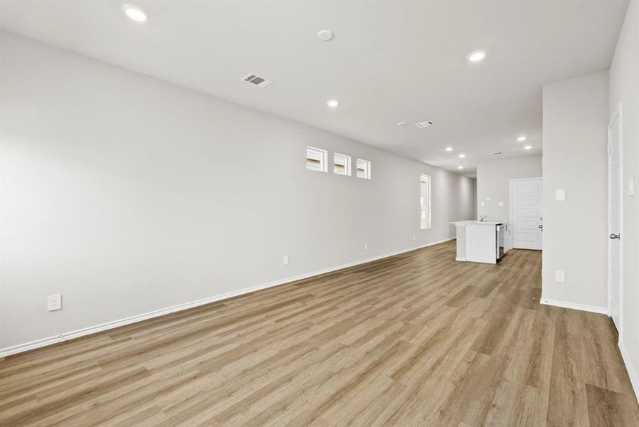 Spacious, unfurnished interior of a new home in , Fort Worth (Image 14).