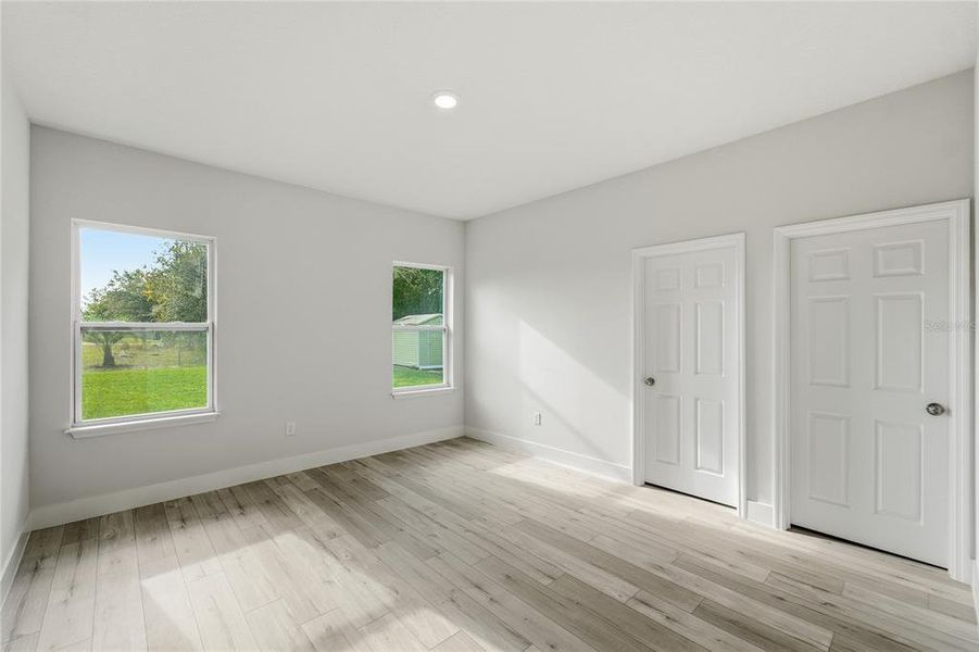 Spacious, unfurnished interior of a new home in , Citrus Springs (Image 19).