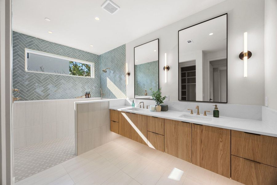 Furnished interior view inside a new home in , Austin (Image 11).