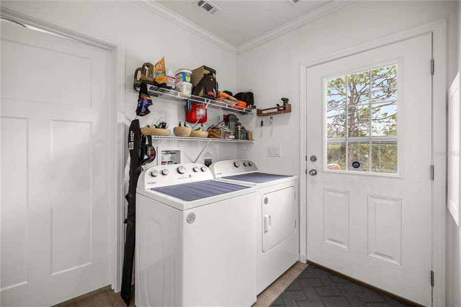 Furnished interior view inside a new home in , Ocklawaha (Image 8).