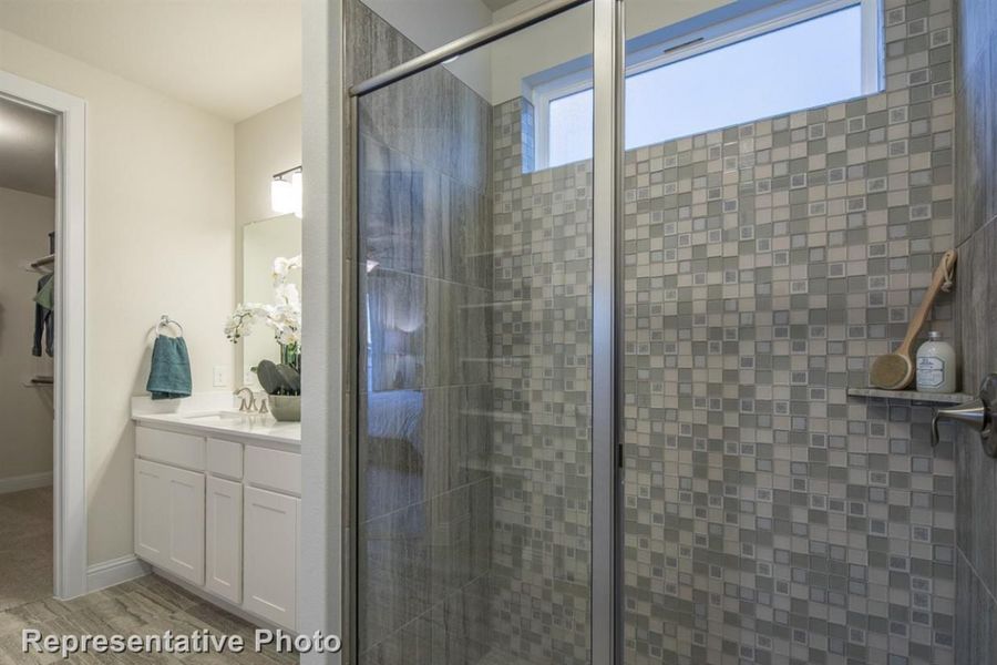 Representative furnished interior of a home built from the Harvest Ridge 2595 by Brohn Homes in Harvest Ridge, Elgin (Image 13).