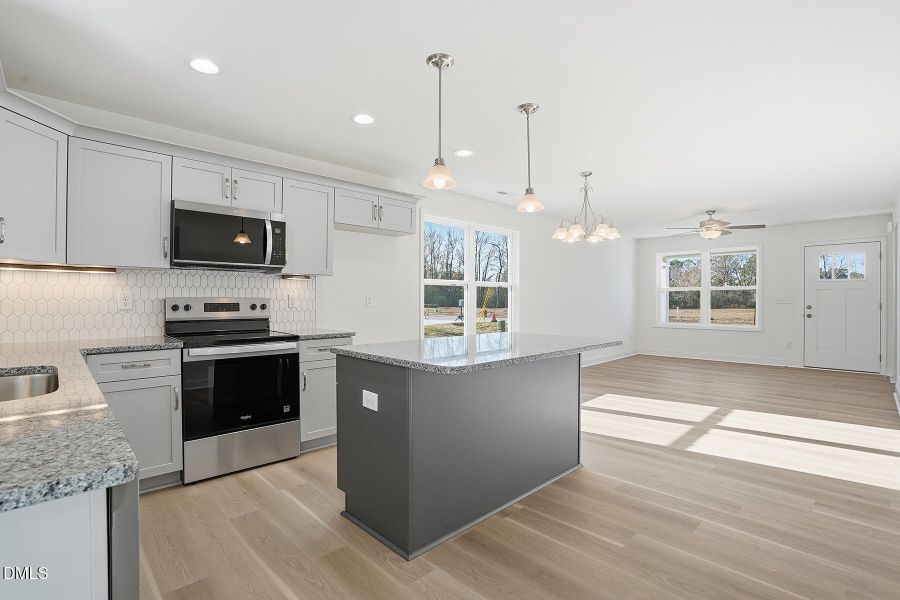 218 Rae St-49 218 Rae St-49