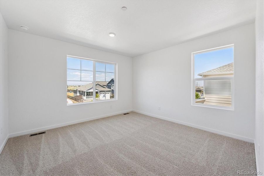 Spacious, unfurnished interior of a new home in Settlers Crossing, Commerce City (Image 17). Spacious, unfurnished interior of a new home in Settlers Crossing, Commerce City (Image 17).