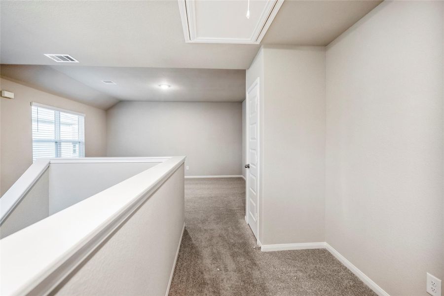 Spacious, unfurnished interior of a new home in , Conroe (Image 40). Spacious, unfurnished interior of a new home in , Conroe (Image 40).