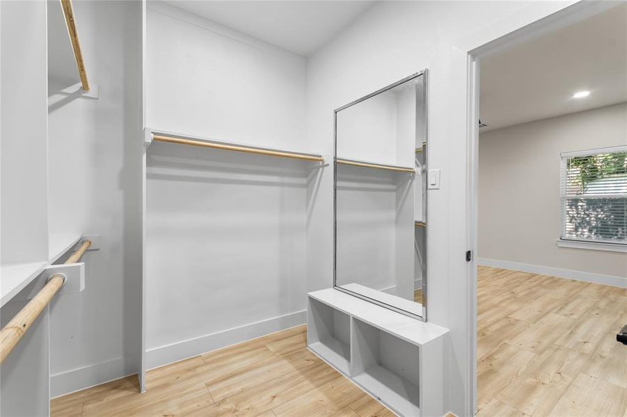 Furnished interior view inside a new home in , Dallas (Image 14).