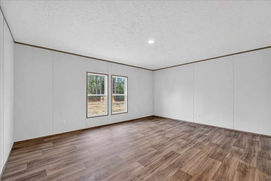 Spacious, unfurnished interior of a new home in , Walterboro (Image 26).