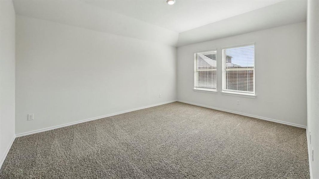 Spacious, unfurnished interior of a new home in Sanger Circle, Sanger (Image 24).